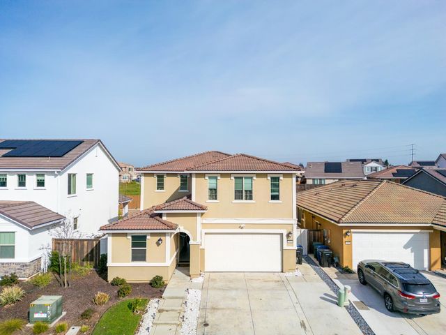 7666 Ocean Park Dr, Antelope, CA 95843