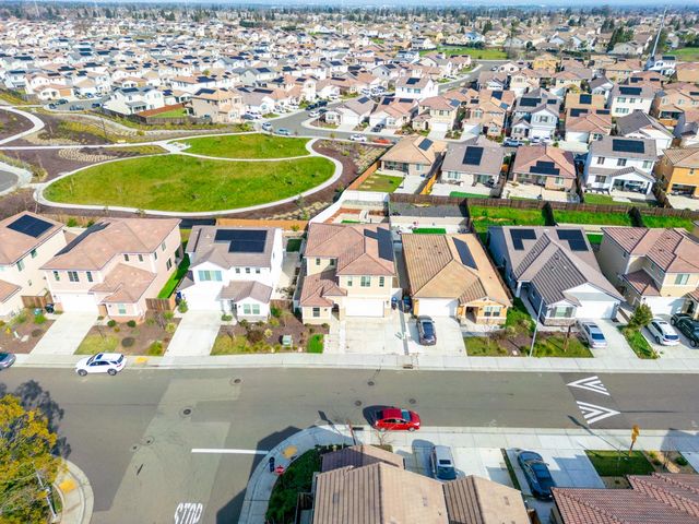 7666 Ocean Park Dr, Antelope, CA 95843