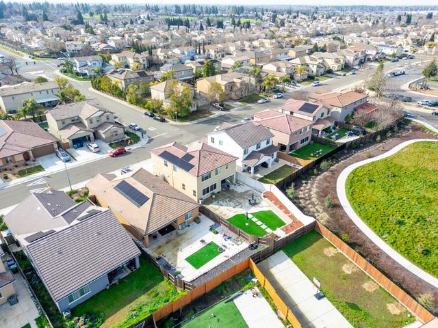 7666 Ocean Park Dr, Antelope, CA 95843