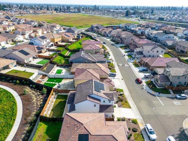 7666 Ocean Park Dr, Antelope, CA 95843