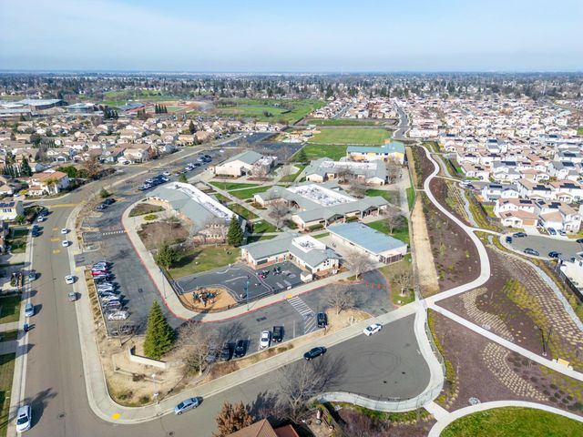 7666 Ocean Park Dr, Antelope, CA 95843