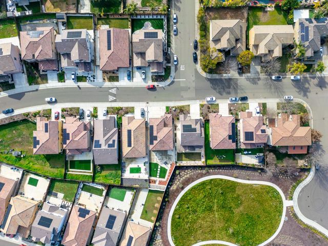 7666 Ocean Park Dr, Antelope, CA 95843