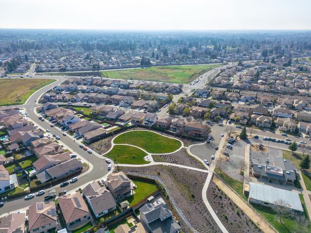 7666 Ocean Park Dr, Antelope, CA 95843