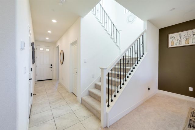 7666 Ocean Park Dr, Antelope, CA 95843