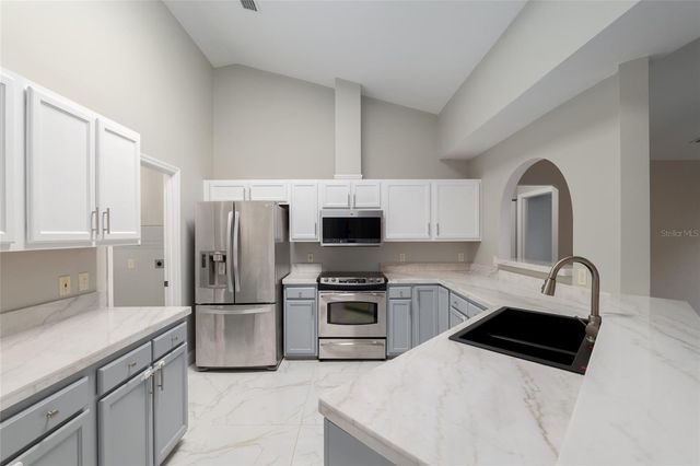 9017 NW 16TH LANE, Gainesville, FL 32606