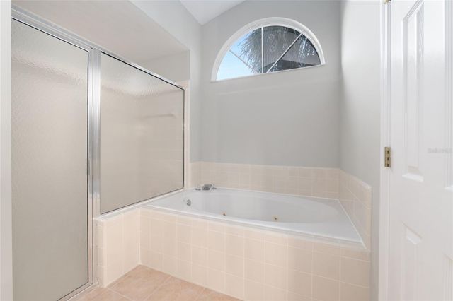 9017 NW 16TH LANE, Gainesville, FL 32606