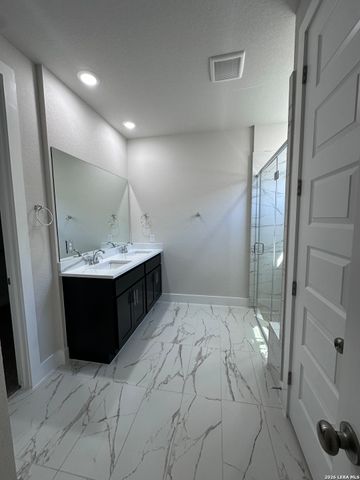 18411 Rhone River Dr, San Antonio, TX 78260