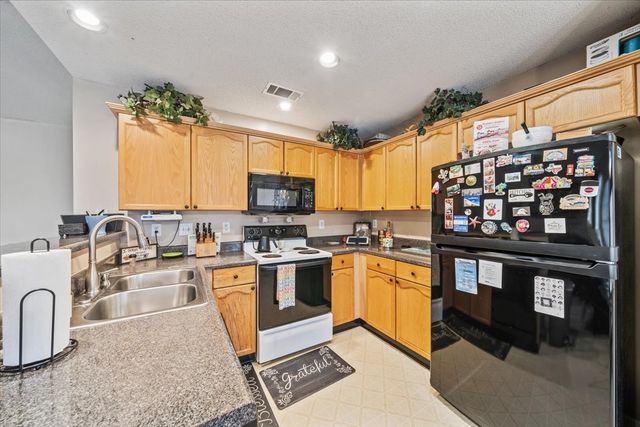 3985 Sunset Lake Cv, Memphis, TN 38135