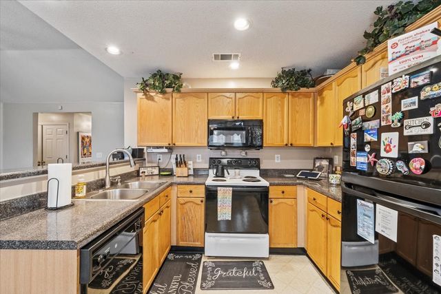 3985 Sunset Lake Cv, Memphis, TN 38135