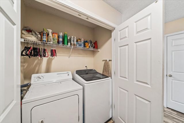 3985 Sunset Lake Cv, Memphis, TN 38135