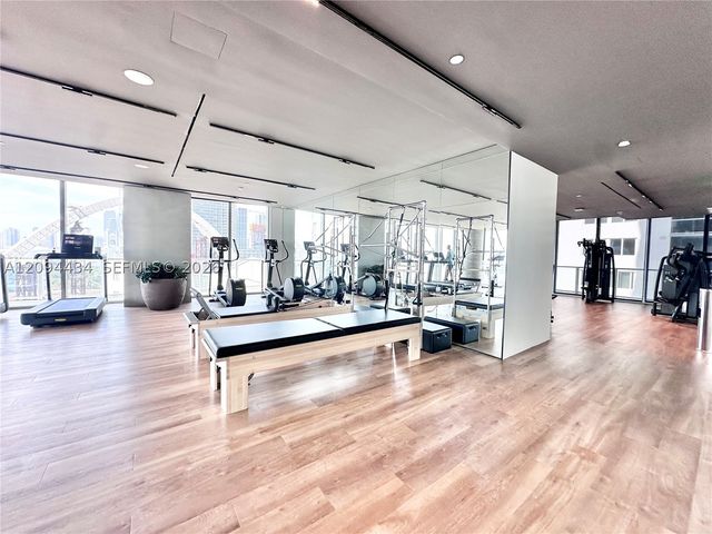 1400 Biscayne Blvd 402, Miami, FL 33132