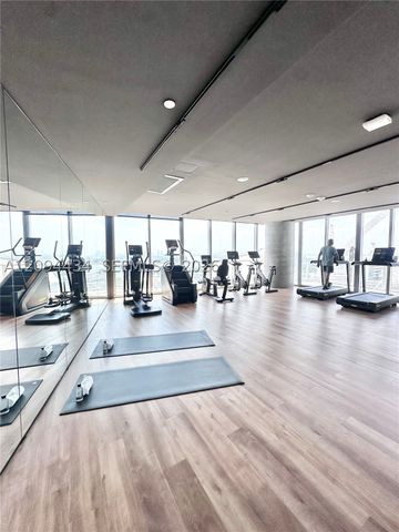 1400 Biscayne Blvd 402, Miami, FL 33132