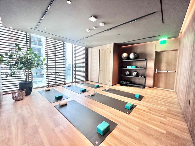 1400 Biscayne Blvd 402, Miami, FL 33132