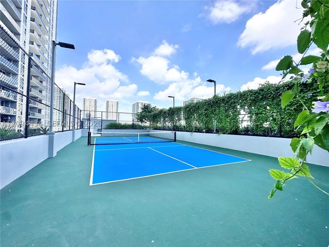 1400 Biscayne Blvd 402, Miami, FL 33132