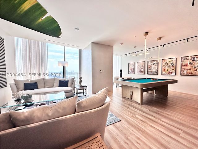1400 Biscayne Blvd 402, Miami, FL 33132
