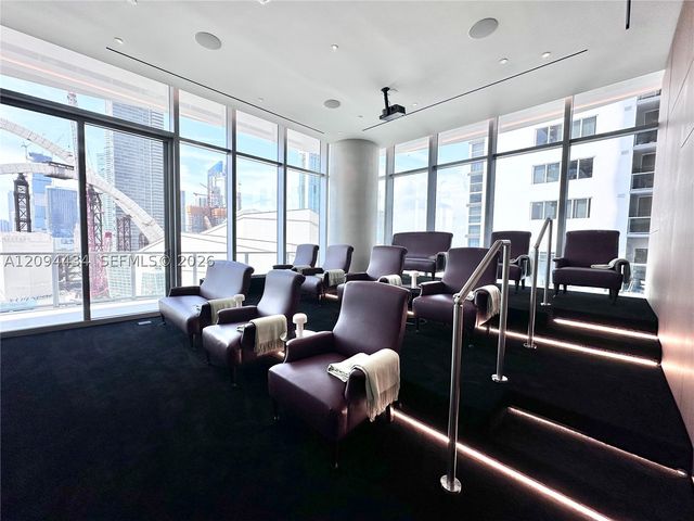 1400 Biscayne Blvd 402, Miami, FL 33132