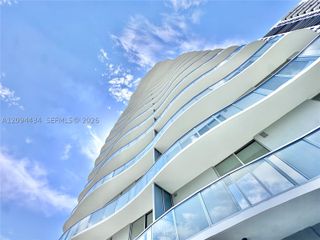 1400 Biscayne Blvd 402, Miami, FL 33132