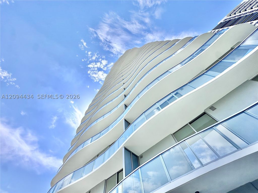 1400 Biscayne Blvd 402, Miami, FL 33132