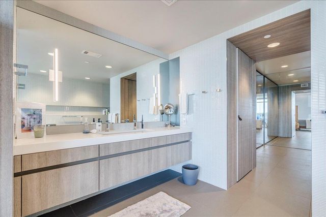 800 W 5th ST 1105, Austin, TX 78703