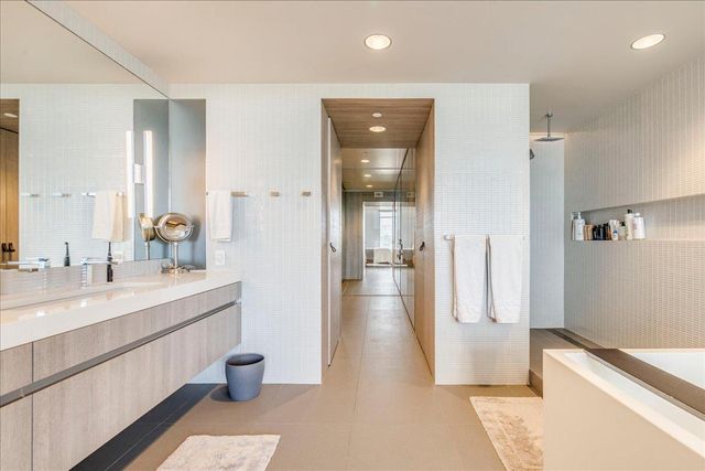 800 W 5th ST 1105, Austin, TX 78703