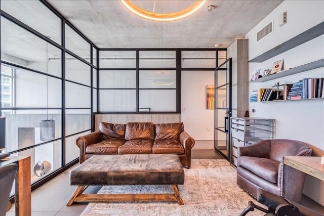 800 W 5th ST 1105, Austin, TX 78703