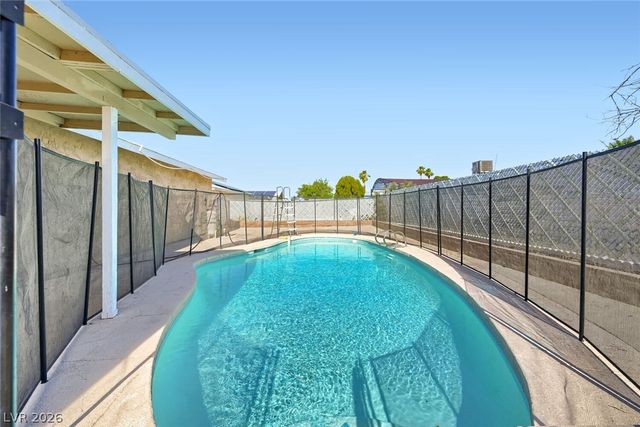 6321 Portola Road, Las Vegas, NV 89108