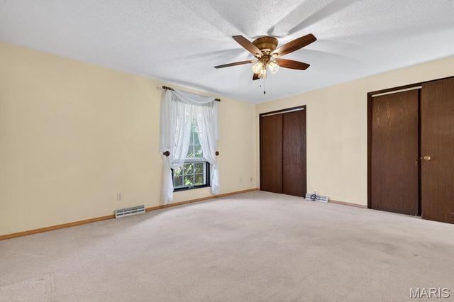 1712 Saint Andrews Drive, O'fallon, IL 62269