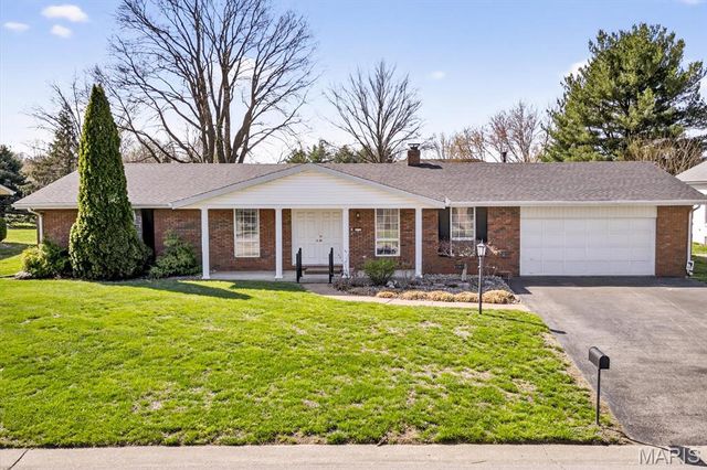 1712 Saint Andrews Drive, O'fallon, IL 62269