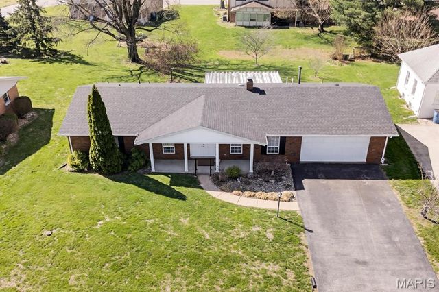 1712 Saint Andrews Drive, O'fallon, IL 62269