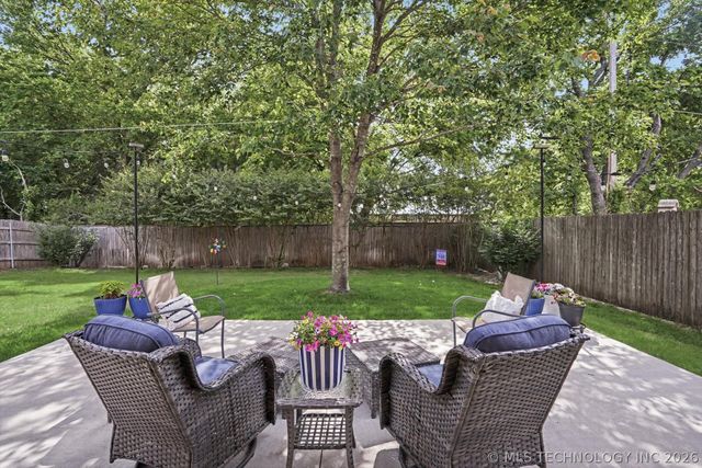 10009 S 100th East Place, Tulsa, OK 74133
