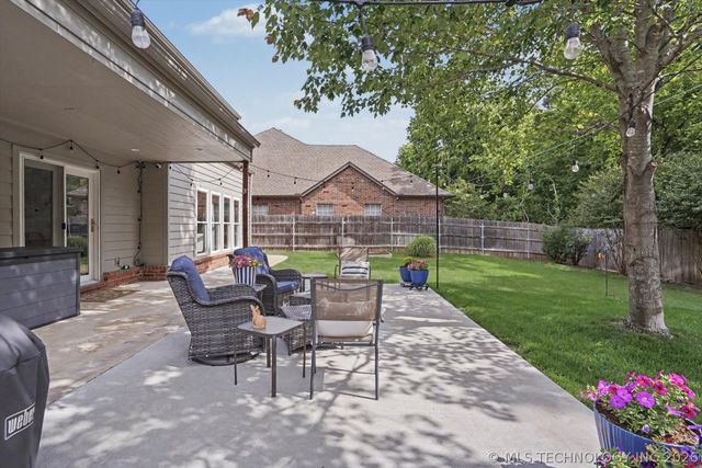 10009 S 100th East Place, Tulsa, OK 74133