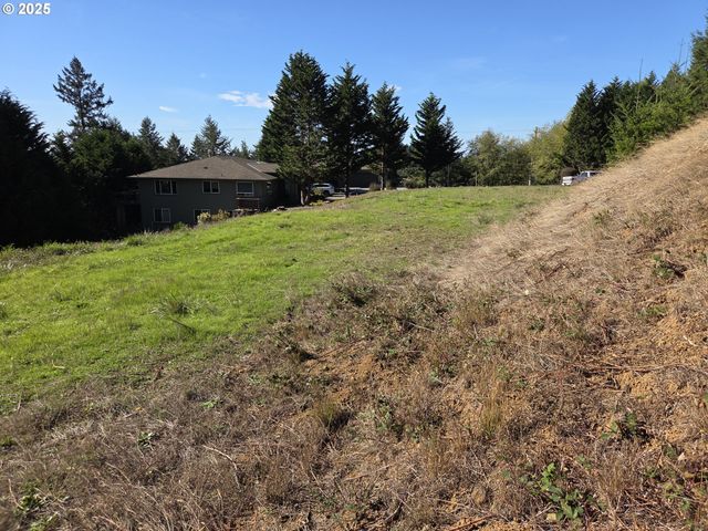 7771 ZOE Dr, Brookings, OR 97415