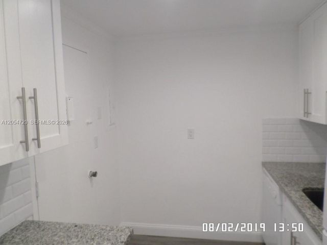 1865 79th St Cswy 6J, North Bay Village, FL 33141