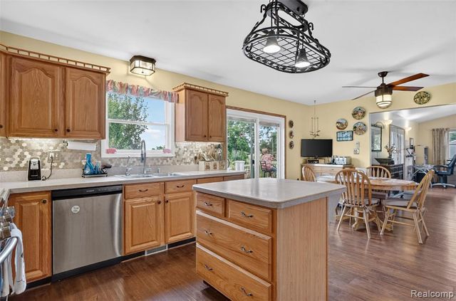 310 Browning Drive, Howell, MI 48843