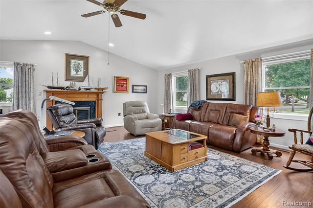 310 Browning Drive, Howell, MI 48843