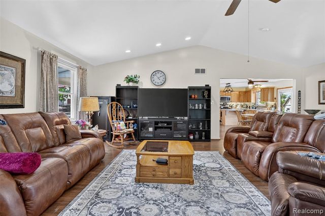 310 Browning Drive, Howell, MI 48843