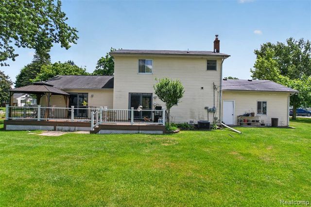 310 Browning Drive, Howell, MI 48843
