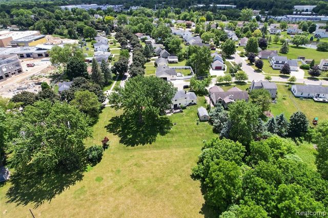 310 Browning Drive, Howell, MI 48843