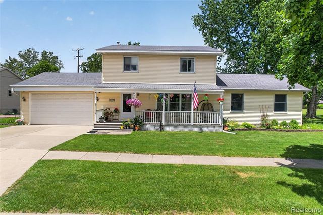 310 Browning Drive, Howell, MI 48843