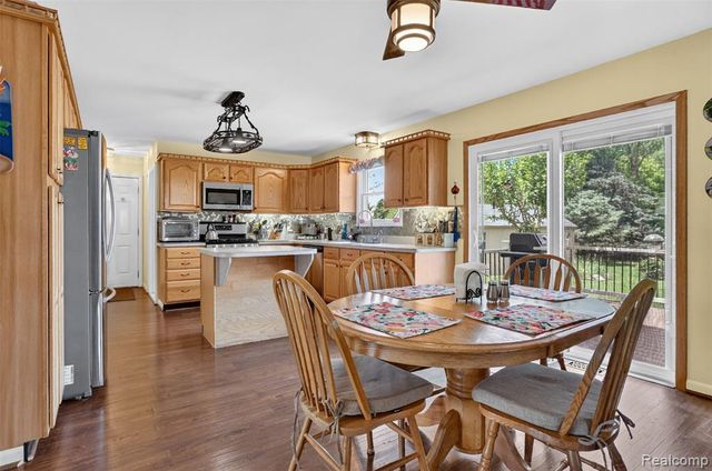 310 Browning Drive, Howell, MI 48843