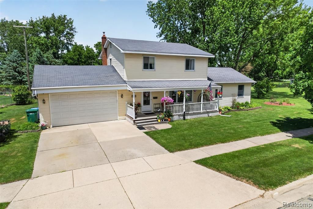 310 Browning Drive, Howell, MI 48843