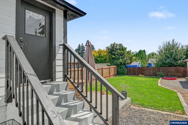 216 E Main St, Sublimity, OR 97385