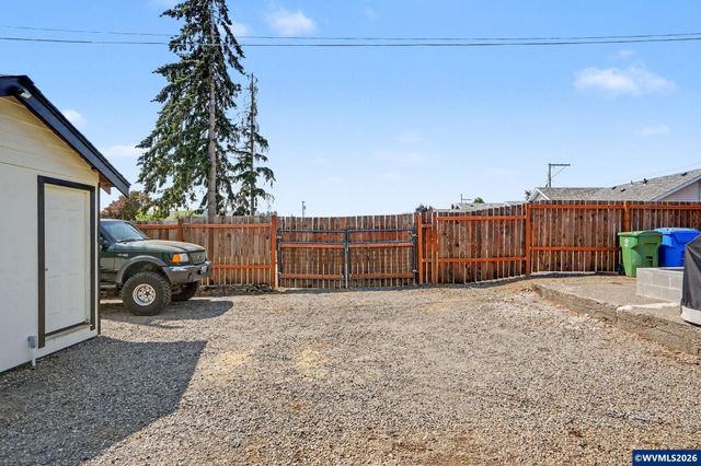 216 E Main St, Sublimity, OR 97385