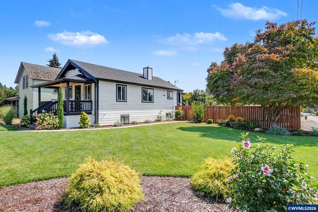 216 E Main St, Sublimity, OR 97385