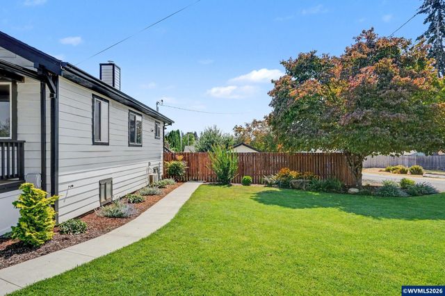 216 E Main St, Sublimity, OR 97385