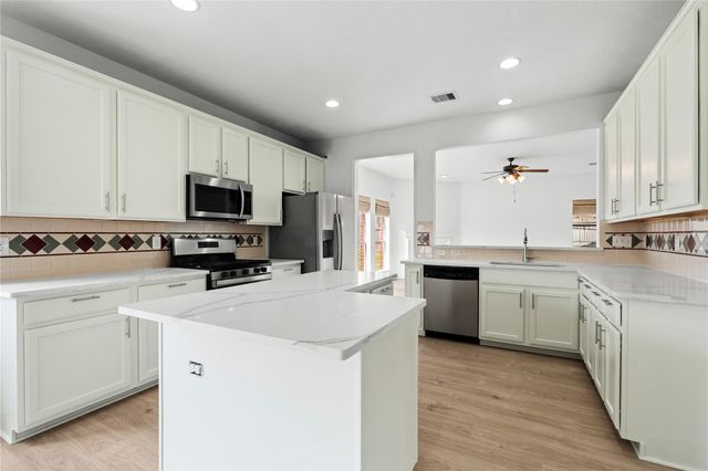 4206 Arboretum Drive, Pasadena, TX 77505