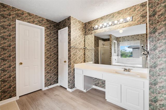 4206 Arboretum Drive, Pasadena, TX 77505