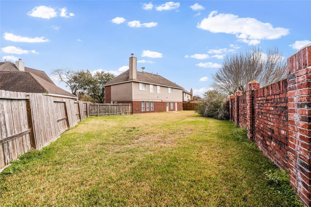 4206 Arboretum Drive, Pasadena, TX 77505