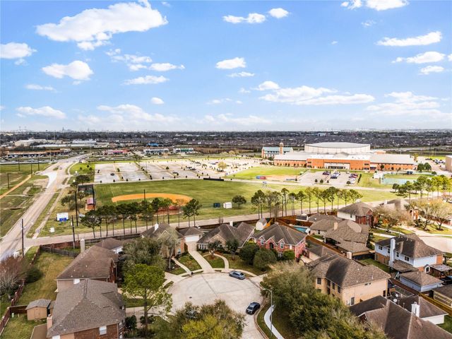 4206 Arboretum Drive, Pasadena, TX 77505