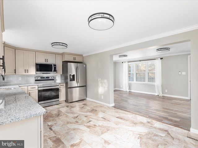 210 ZEIGER DR, Winchester, VA 22602